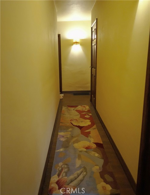 424 W 11th Street, Azusa CA: https://media.crmls.org/medias/7afc1d66-4cc6-4074-9a99-d4a1b5bfc7a1.jpg