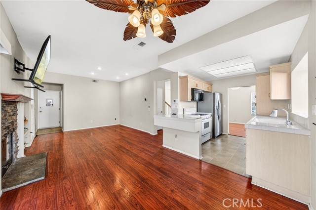 Detail Gallery Image 9 of 52 For 30752 Canterfield Dr, Temecula,  CA 92592 - 4 Beds | 2/1 Baths