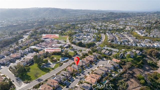 11 High Bluff, Laguna Niguel CA: https://media.crmls.org/medias/7afc5d23-c51c-43ea-a610-516d856b0b95.jpg