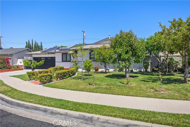 Detail Gallery Image 2 of 32 For 10152 Florin Ln, Anaheim,  CA 92804 - 3 Beds | 2 Baths