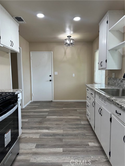 Detail Gallery Image 14 of 27 For 5624 Johns Dr, Sacramento,  CA 95822 - 2 Beds | 1 Baths