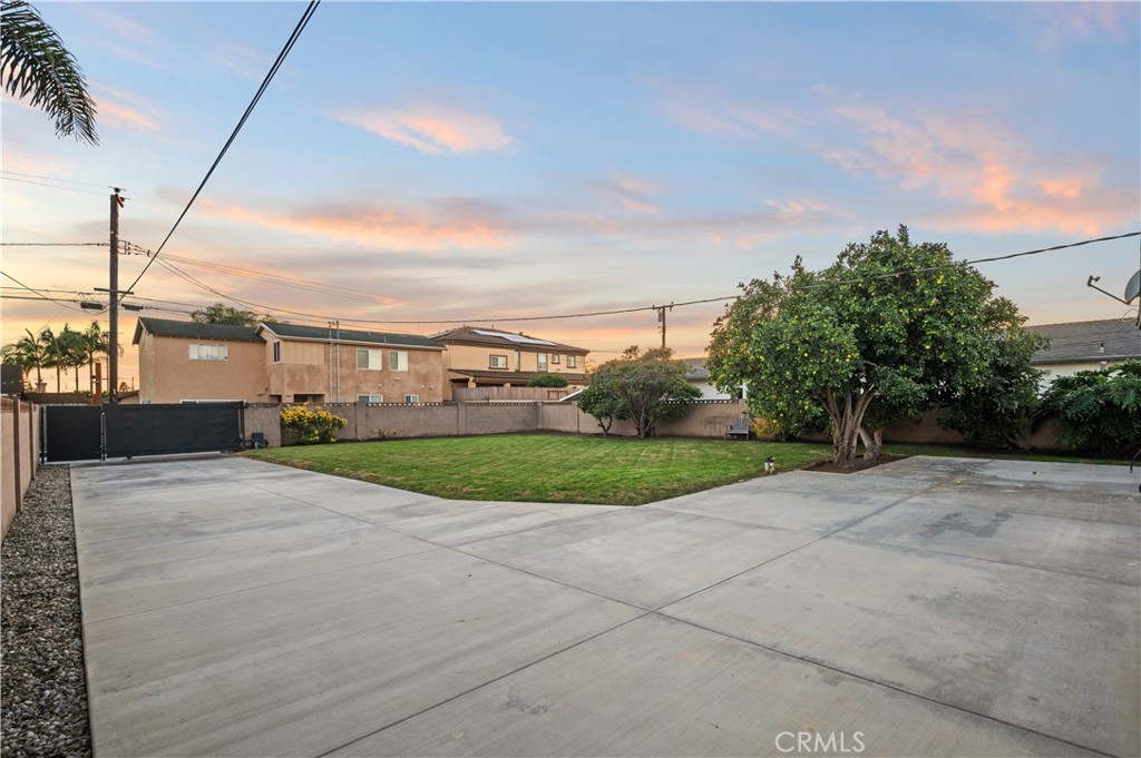 MLS #OC25266063 image #29