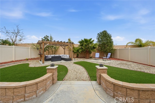Detail Gallery Image 7 of 41 For 24318 Red Spruce, Murrieta,  CA 92562 - 3 Beds | 2/1 Baths