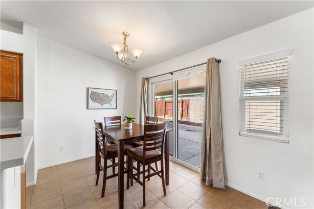 Detail Gallery Image 14 of 42 For 3319 Gemstone, Rosamond,  CA 93560 - 3 Beds | 2 Baths