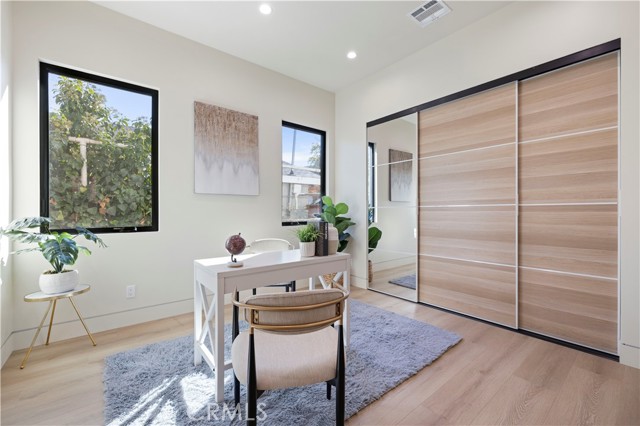 Detail Gallery Image 33 of 73 For 4026 Garden Ave, Los Angeles,  CA 90039 - 5 Beds | 4/2 Baths