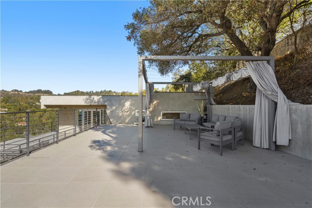 Detail Gallery Image 44 of 46 For 9716 Oak Pass Rd, Beverly Hills,  CA 90210 - 6 Beds | 3/2 Baths