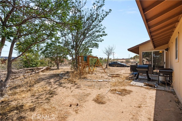 58349 Pimlico Street, Yucca Valley CA: https://media.crmls.org/medias/7afeaf9c-218e-4c53-a3a5-cbbe93a608c6.jpg