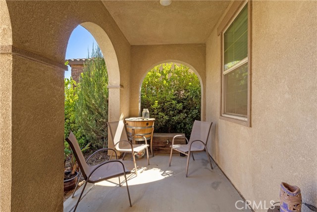 Detail Gallery Image 6 of 33 For 5762 Verde Way, Banning,  CA 92220 - 5 Beds | 3 Baths