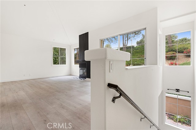 1 Overture Lane, Aliso Viejo CA: https://media.crmls.org/medias/7aff5789-dd27-4791-bbca-938f806e247c.jpg