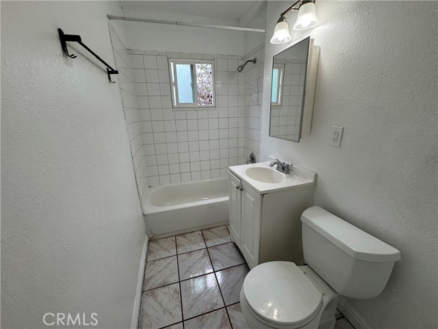 Detail Gallery Image 6 of 12 For 444 91 Street, Los Angeles,  CA 90003 - 1 Beds | 1 Baths
