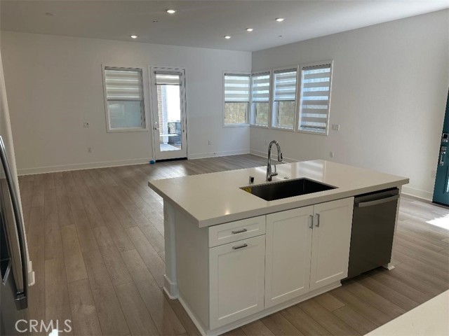 Detail Gallery Image 4 of 20 For 512 Neilson, Irvine,  CA 92618 - 3 Beds | 2 Baths