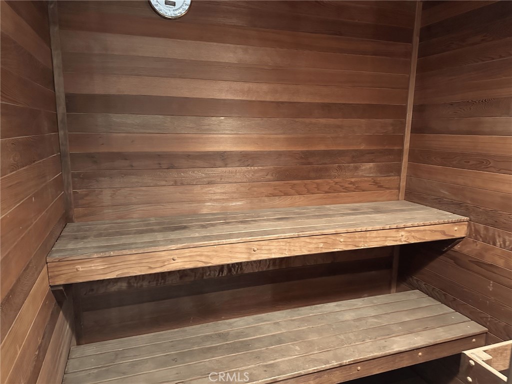 https://media.crmls.org/medias/7b006fa8-d590-4171-bb7d-64282c319df7.jpg?preset=X-Large