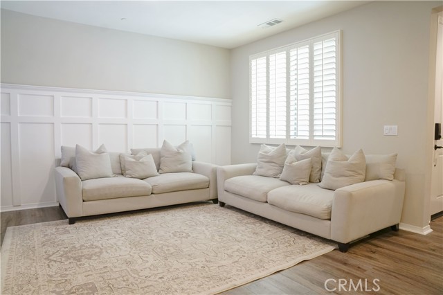 Detail Gallery Image 3 of 44 For 2785 E Berry Loop Privado #12,  Ontario,  CA 91761 - 3 Beds | 2/1 Baths