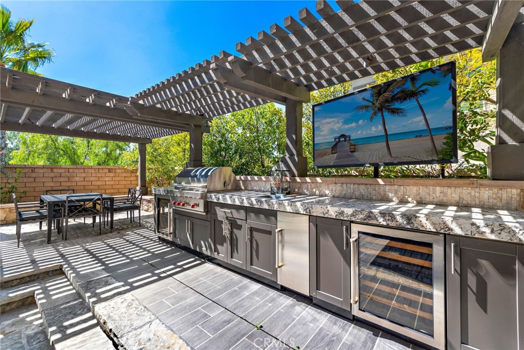 7b00e55f 0496 42b3 B551 2fea4d47ae9c