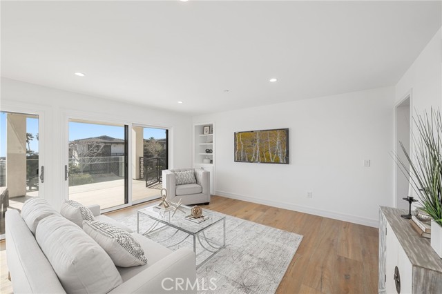 Detail Gallery Image 19 of 53 For 723 Balboa Ave, Laguna Beach,  CA 92651 - 4 Beds | 4/1 Baths