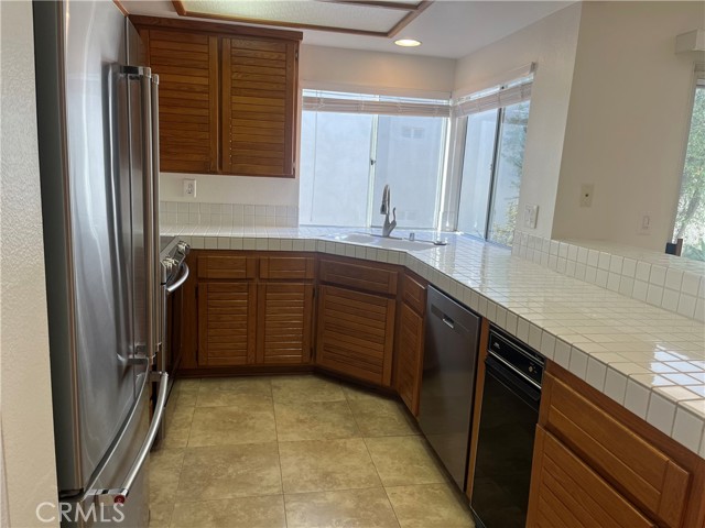 Detail Gallery Image 13 of 31 For 70 Shearwater, Newport Beach,  CA 92660 - 3 Beds | 2/1 Baths