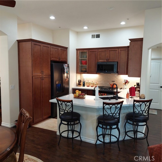 Detail Gallery Image 6 of 40 For 5555 Grand Prix Ct, Fontana,  CA 92336 - 4 Beds | 2 Baths