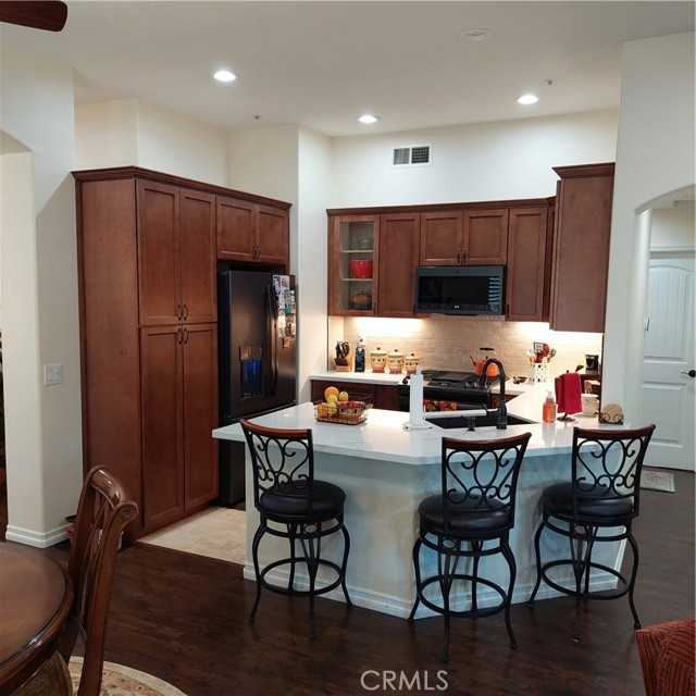 Detail Gallery Image 6 of 40 For 5555 Grand Prix Ct, Fontana,  CA 92336 - 4 Beds | 2 Baths