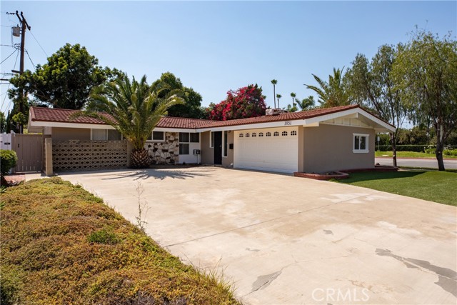 Detail Gallery Image 2 of 18 For 1051 N Lido St, Anaheim,  CA 92801 - 3 Beds | 1/1 Baths