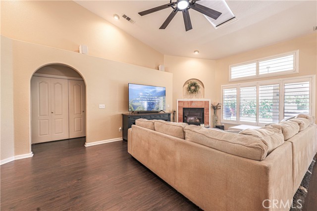 Detail Gallery Image 4 of 42 For 1143 Teal Ct, Merced,  CA 95340 - 3 Beds | 2 Baths