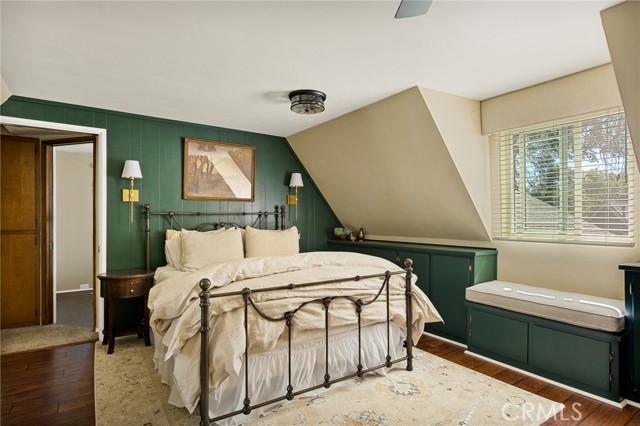 243 Manzanita Drive, Lake Arrowhead CA: https://media.crmls.org/medias/7b05acfa-6b1a-4640-bb3b-3c527f824b1a.jpg