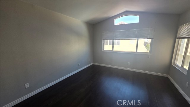 Detail Gallery Image 8 of 13 For 28620 N Port, Menifee,  CA 92584 - 3 Beds | 2/1 Baths