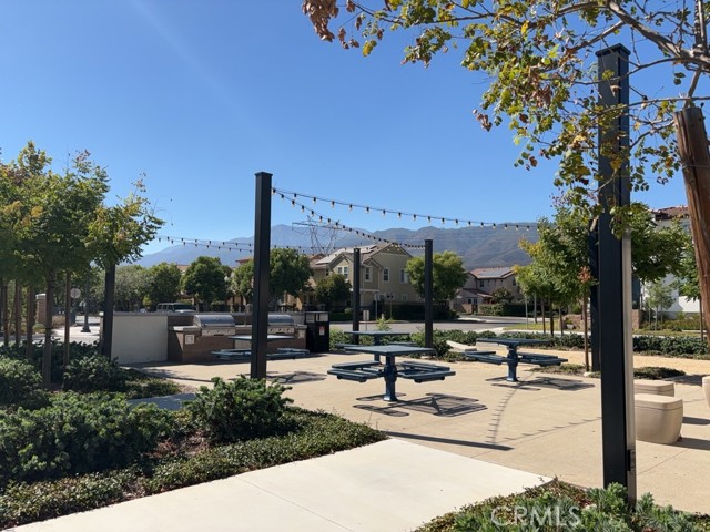 15992 Jaime Lane, Fontana CA: https://media.crmls.org/medias/7b06454a-2e00-491c-af8a-bd5ffecd2731.jpg