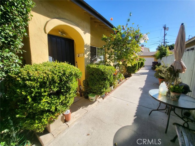 1240 Muirfield Road, Los Angeles, California 90019, ,Multi-Family,For Sale,Muirfield,PW25035035