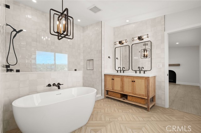 Detail Gallery Image 22 of 39 For 24362 via Santa Clara, Mission Viejo,  CA 92692 - 4 Beds | 3/1 Baths