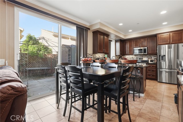 Detail Gallery Image 8 of 35 For 11379 Villa Del Sol, Pacoima,  CA 91331 - 4 Beds | 3 Baths