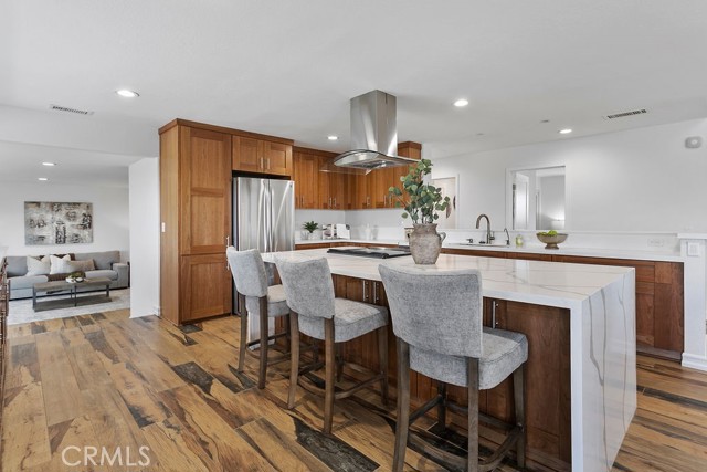 1101 Kenwood Place, Fullerton CA: https://media.crmls.org/medias/7b07816b-8851-416d-8739-2811e4f98b43.jpg