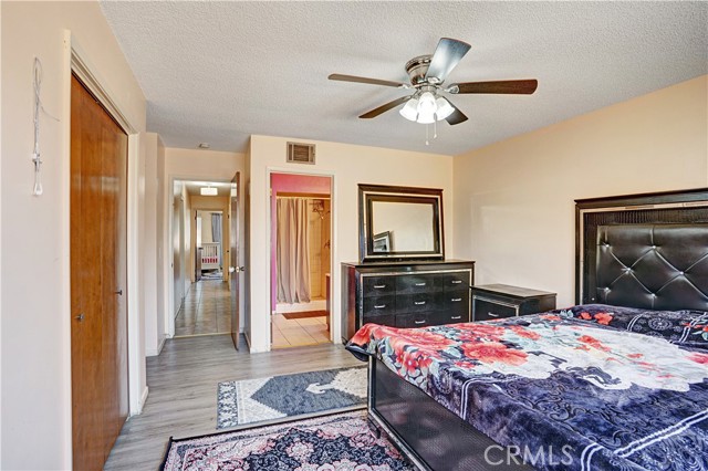 260 E Whittier Avenue, Hemet CA: https://media.crmls.org/medias/7b083090-f438-4a7a-a62c-604cf6c4d368.jpg