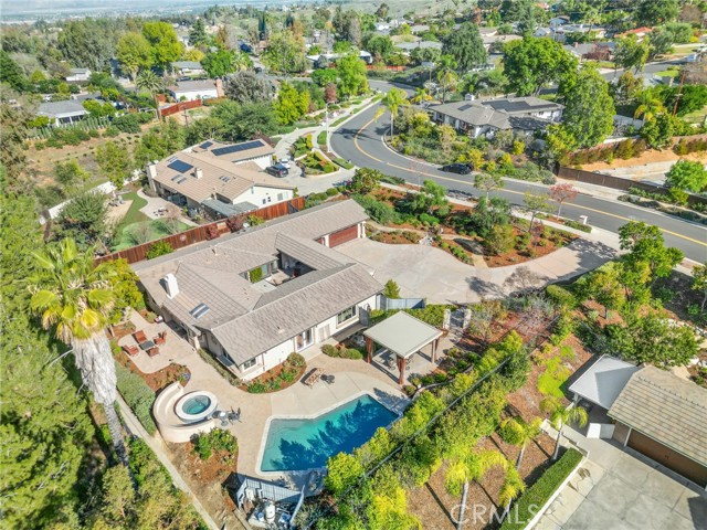 1632 Country Club Drive, Redlands CA: https://media.crmls.org/medias/7b0855ff-1f60-4a49-9e40-8388174f185d.jpg