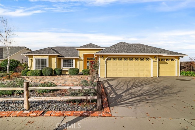 Detail Gallery Image 1 of 75 For 3225 Hudson Ave, Chico,  CA 95973 - 4 Beds | 3 Baths