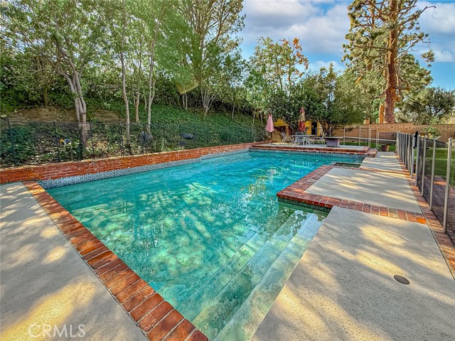 Image 56 of 60 For 17424 Superior