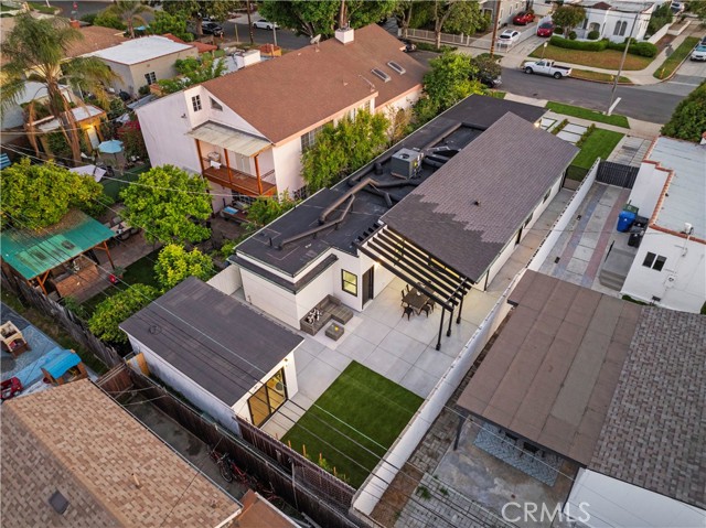 Detail Gallery Image 34 of 36 For 3923 Edenhurst Ave, Los Angeles,  CA 90039 - 4 Beds | 3 Baths