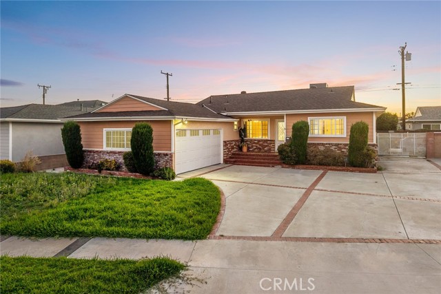 11315 Groveside Avenue, Whittier CA: https://media.crmls.org/medias/7b0aa770-6961-42d3-b800-b3cb8af18087.jpg