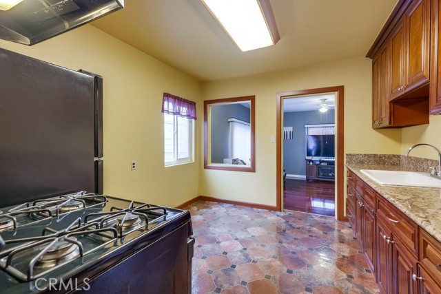 Detail Gallery Image 11 of 43 For 11908 Highdale St, Norwalk,  CA 90650 - 2 Beds | 1/1 Baths