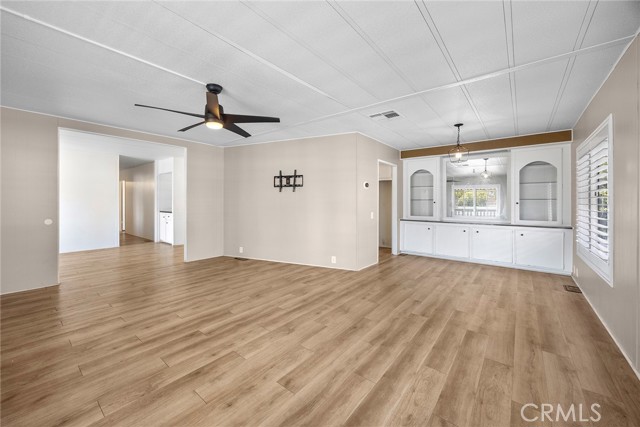 Detail Gallery Image 15 of 28 For 2851 Rolling Hills Dr #260,  Fullerton,  CA 92835 - 3 Beds | 2 Baths