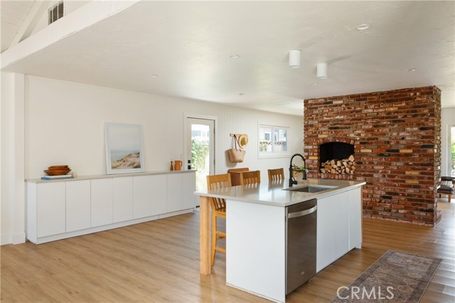 2136 E Jackson Avenue, Orange CA: https://media.crmls.org/medias/7b0bcfe3-ba1a-4643-a0f0-a5878e9e0e39.jpg