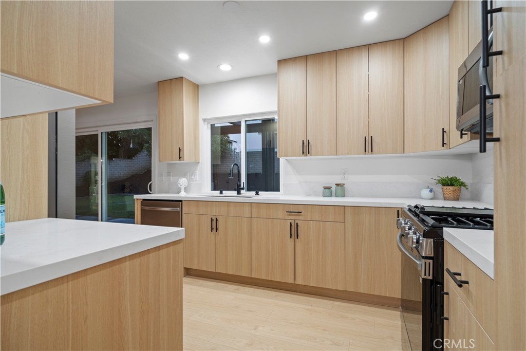 MLS #CV25265657 image #7