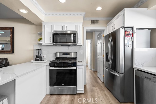 Detail Gallery Image 23 of 59 For 9559 9561 Natick Ave, North Hills,  CA 91343 - 5 Beds | 4 Baths