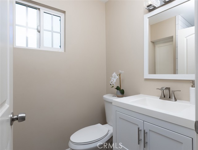 Detail Gallery Image 31 of 46 For 1030 W 19th St, Santa Ana,  CA 92706 - 4 Beds | 3 Baths