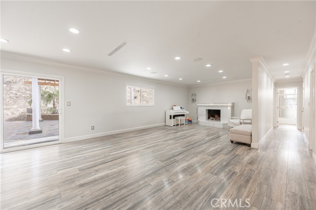 Detail Gallery Image 15 of 30 For 9434 Mclennan Ave, Northridge,  CA 91343 - 3 Beds | 2 Baths