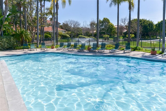 17 Lafayette Court, Manhattan Beach, California 90266, 3 Bedrooms Bedrooms, ,2 BathroomsBathrooms,Residential,Sold,Lafayette Court,SB24155446