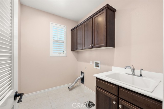 3906 Galway Bay Road, Yorba Linda CA: https://media.crmls.org/medias/7b0d595c-90f6-45d6-933a-fe0b03ba04f0.jpg