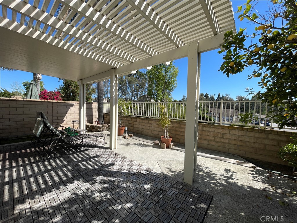 MLS #OC25081059 img 3