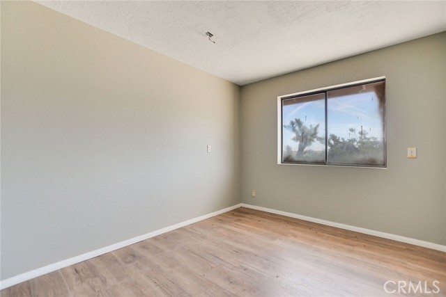 Image 33 of 67 For 2929 Snow Line