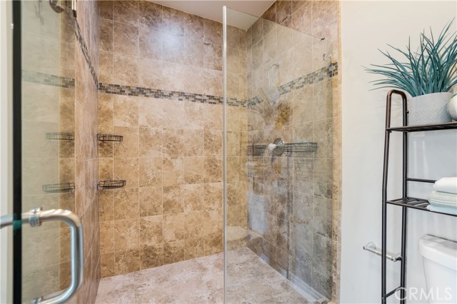 Detail Gallery Image 14 of 21 For 17434 Tiara St, Encino,  CA 91316 - 3 Beds | 2 Baths