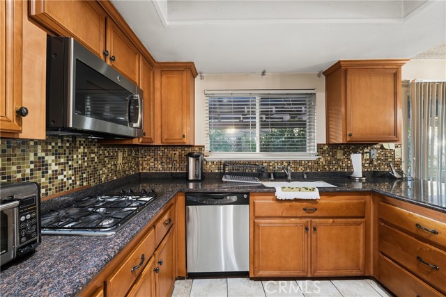 Detail Gallery Image 4 of 30 For 8805 Arcadia Ave, San Gabriel,  CA 91775 - 3 Beds | 2 Baths